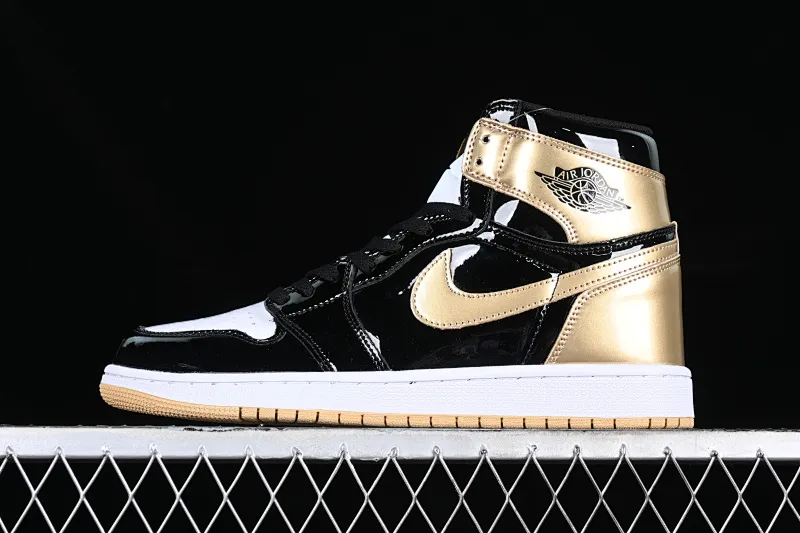 All categories Air Jordan Jordan series basketball shoes Air Jordan 1 High Air Jordan 1 Retro High "ComplexCon" AJ1 Joe 1 Black Gold Mandarin Duck 861428-001